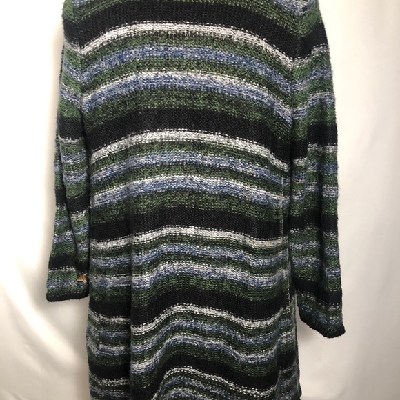 Womens Sweater. Black, Green, Grey. Size M/L. Kensie - Picture 2 of 7